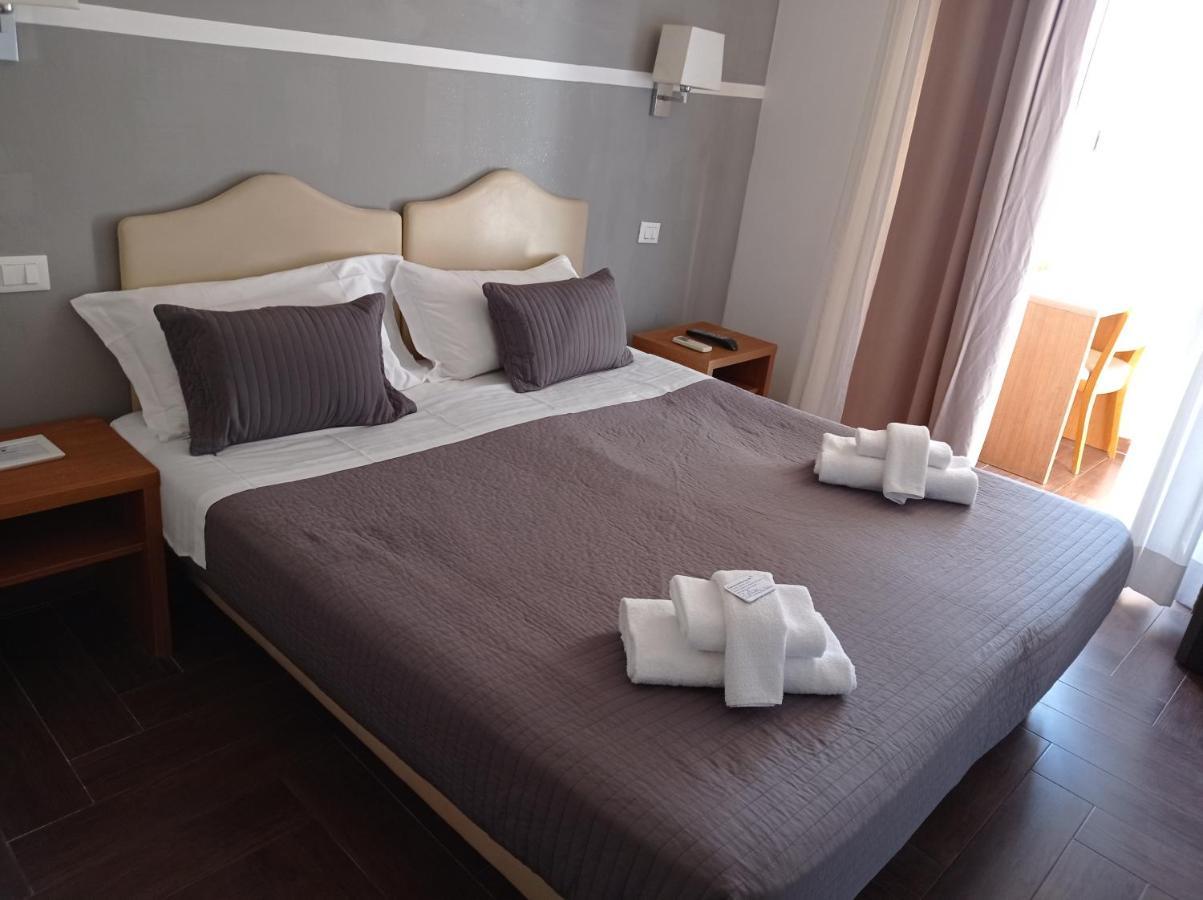 Rome Travellers Hotel Екстериор снимка